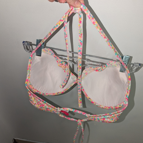 Victoria's Secret Bikini Top - Picture 5 of 7